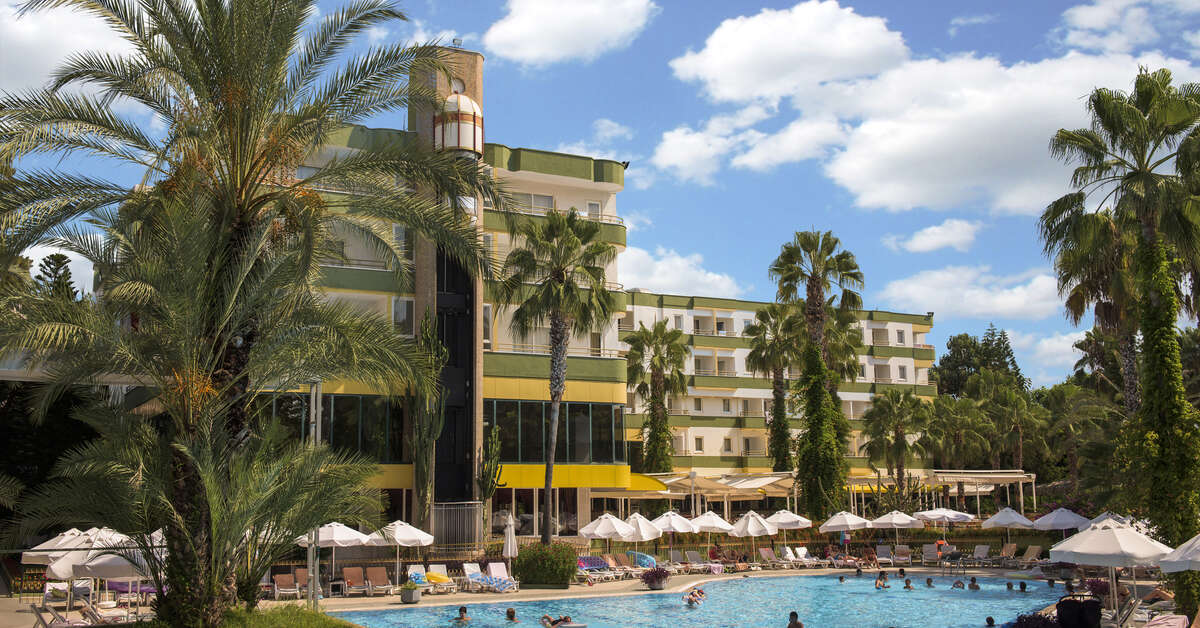 Ein Foto vom Pool im Botanik Hotel & Resort