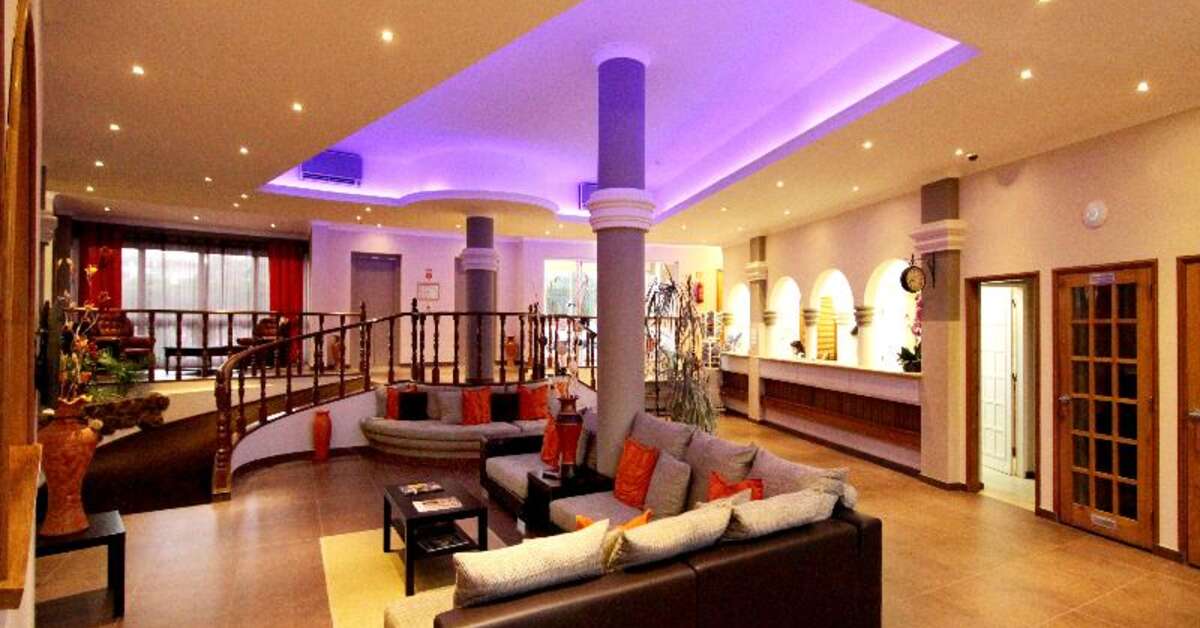 Een foto van het interieur van Hotel Belavista Da Luz