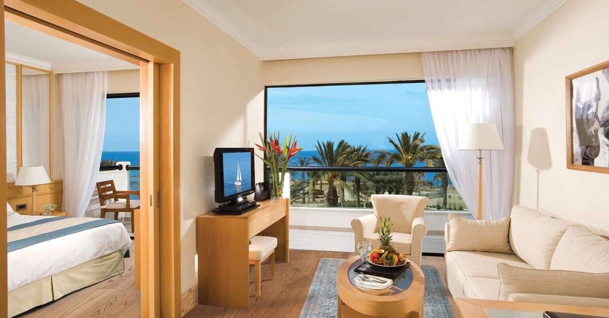 Een foto van Constantinou Bros Asimina Suites Hotel