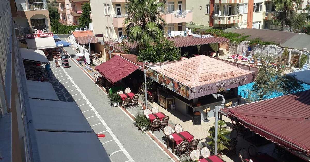 Een foto van de buitenkant van Side Orient Aparthotel