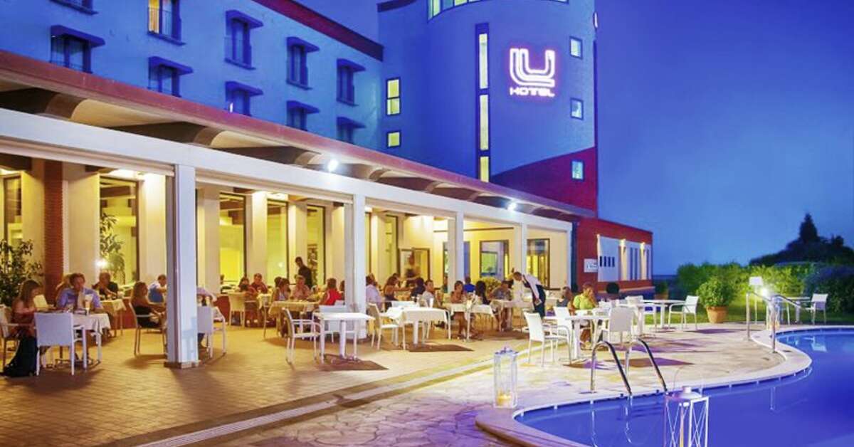 Een foto van het zwembad bij Lu' Hotel Carbonia