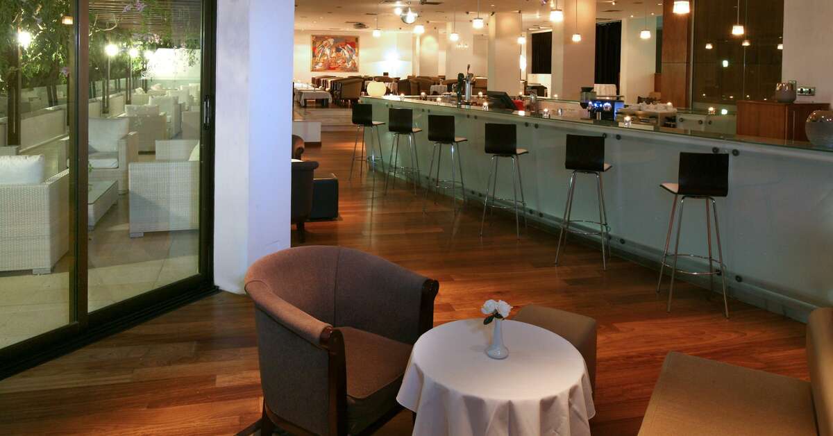 Een foto van de faciliteiten bij Grecian Sands Hotel