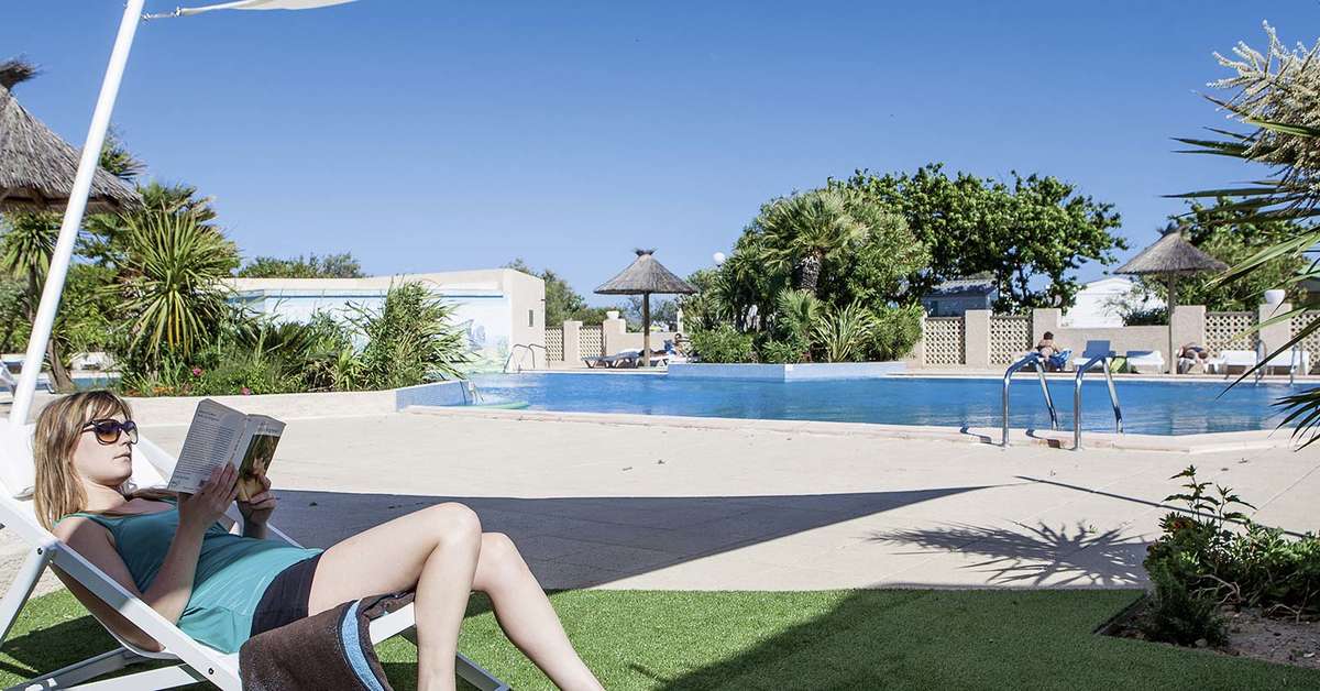 Een foto van het zwembad bij Camping Sandaya Les Tamaris