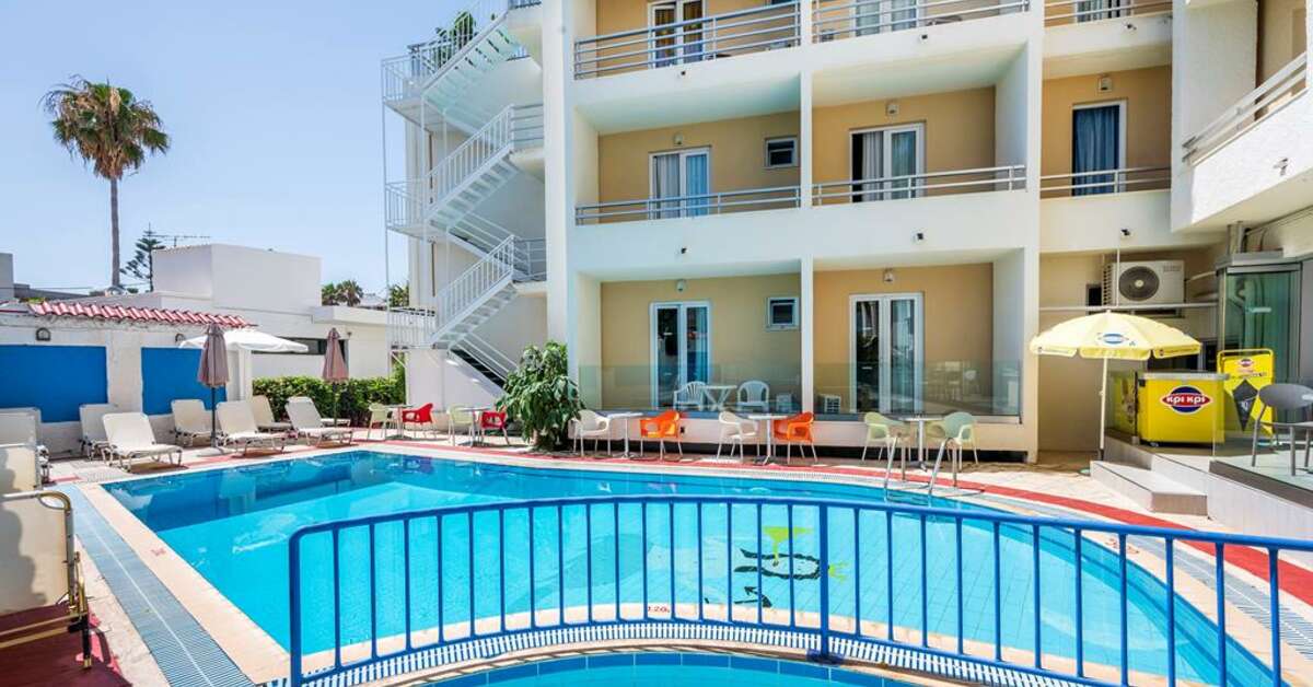 Een foto van het zwembad bij Koala Hotel
