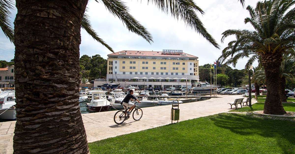 Een foto van de buitenkant van Aparthotel Miramare