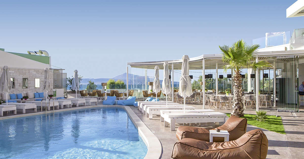 Een foto van het zwembad bij Aloe Boutique & Suites