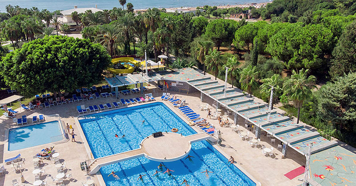 Ein Foto Sural Hotel