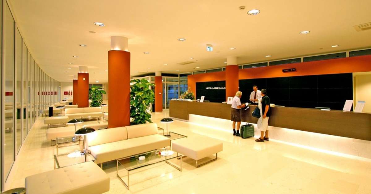 Een foto van het interieur van Hotel Albatros Plava Laguna