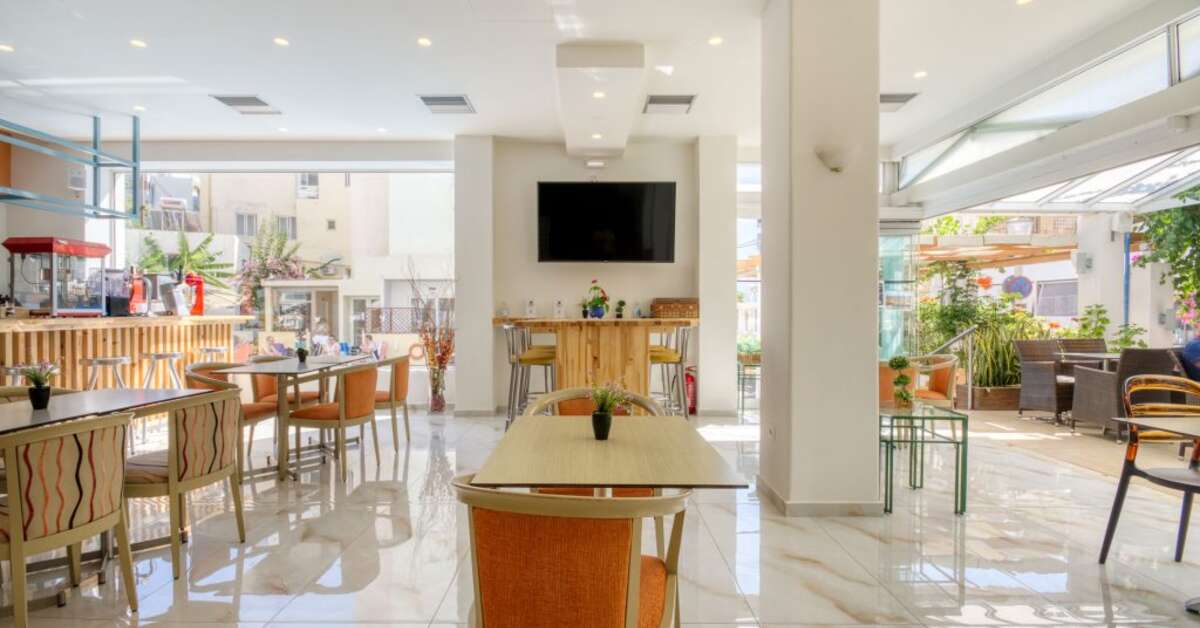 Een foto van het interieur van Arte Hotel