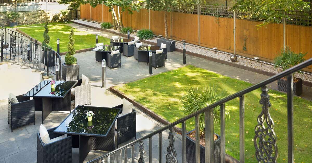 Een foto van het terras bij Park City Grand Plaza Kensington