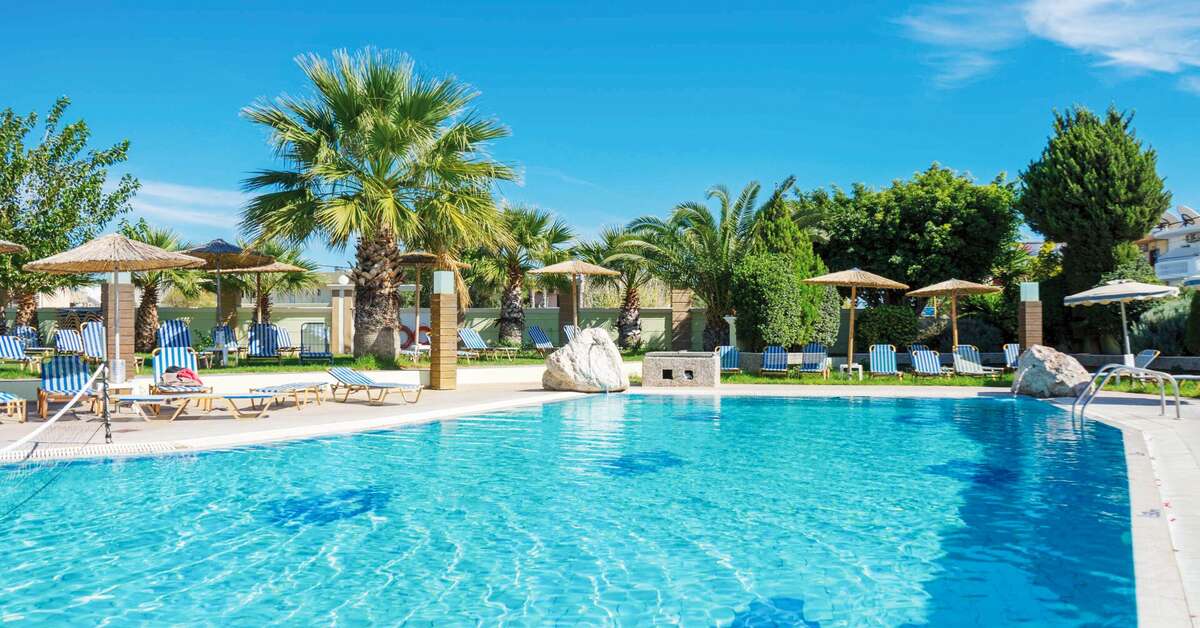 Een foto van het zwembad bij Stamos Hotel Faliraki