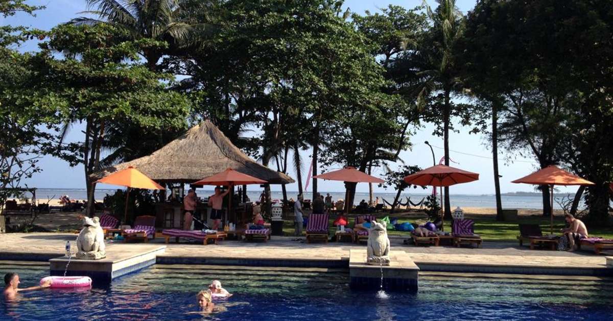 Een foto van het zwembad bij Mercure Resort Sanur