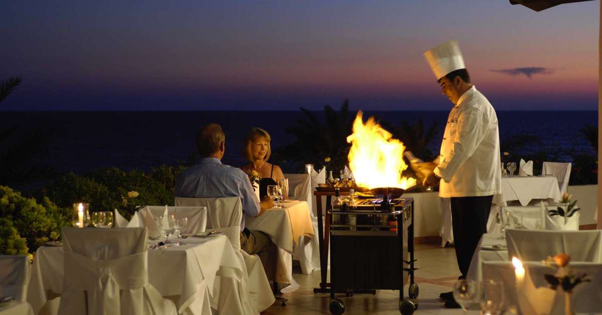 Een foto van de faciliteiten bij Constantinou Bros Athena Royal Beach Hotel