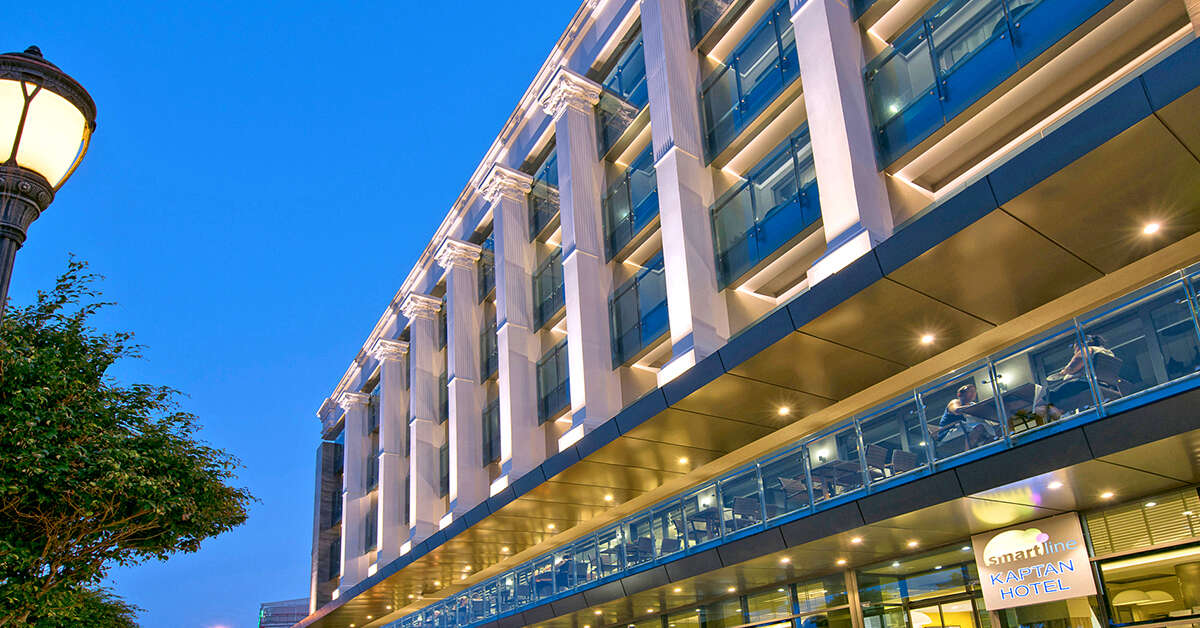 Een foto van de buitenkant van Kaptan Hotel