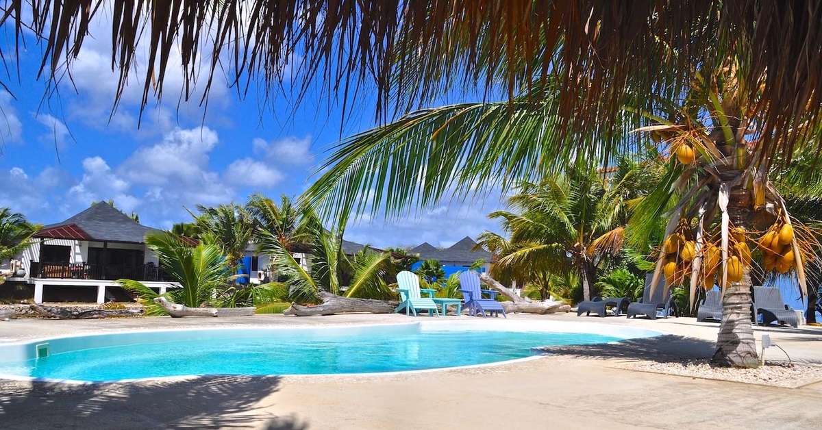 Een foto van het zwembad bij Ocean Breeze Boutique Hotel