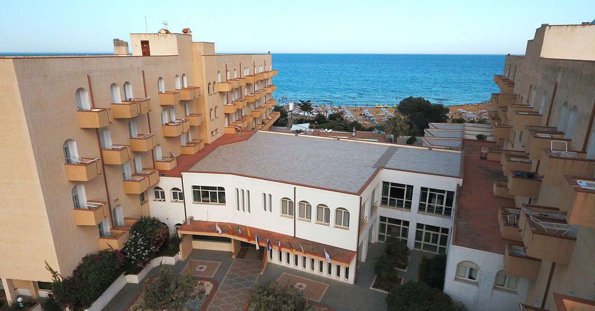 Een foto van de buitenkant van Hotel Club Eloro