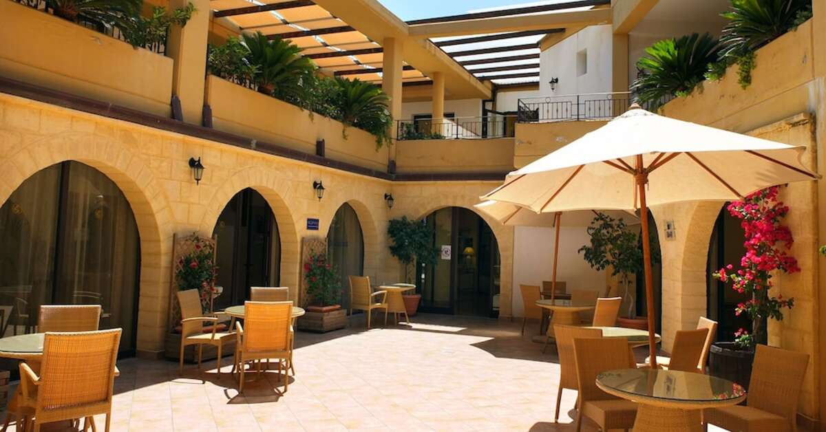 Een foto van het terras bij Hotel & Appartementen Dolcestate