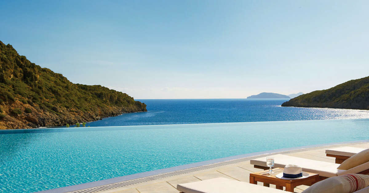 Een foto van het zwembad bij Daios Cove Luxury Resort & Villas