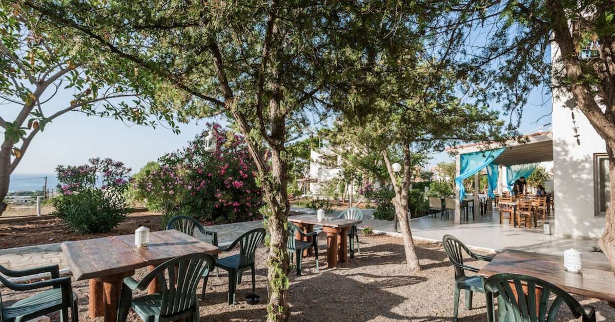 Een foto van het terras bij Panorama Seaview Appartementen