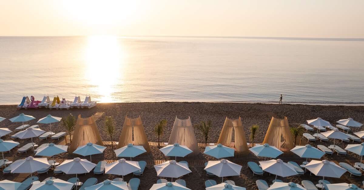 Een foto van het strand bij Mitsis Faliraki Beach Hotel & Spa