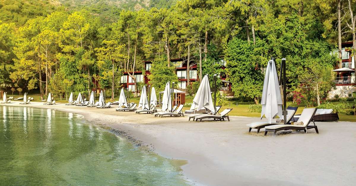 Een foto van het strand bij Rixos Premium Gocek