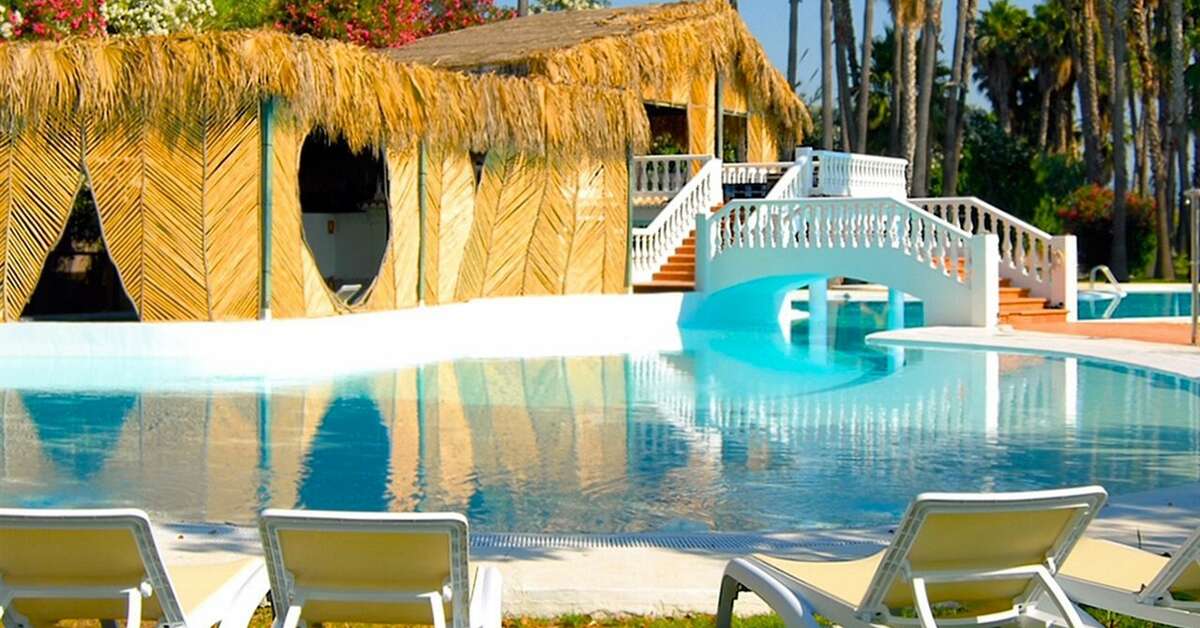 Ein Foto vom Pool im Tu & Me Resort