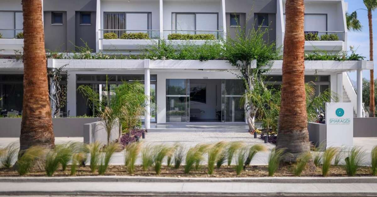 Een foto van de buitenkant van Smaragdi Kos Hotel
