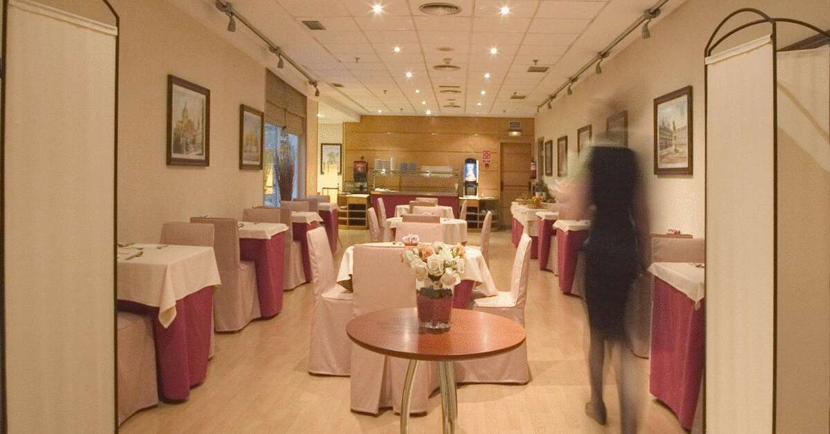 Een foto van de faciliteiten bij Hotel Infanta Mercedes