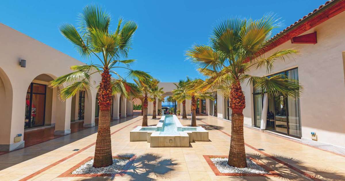 Een foto van de buitenkant van Impressive Playa Granada Golf