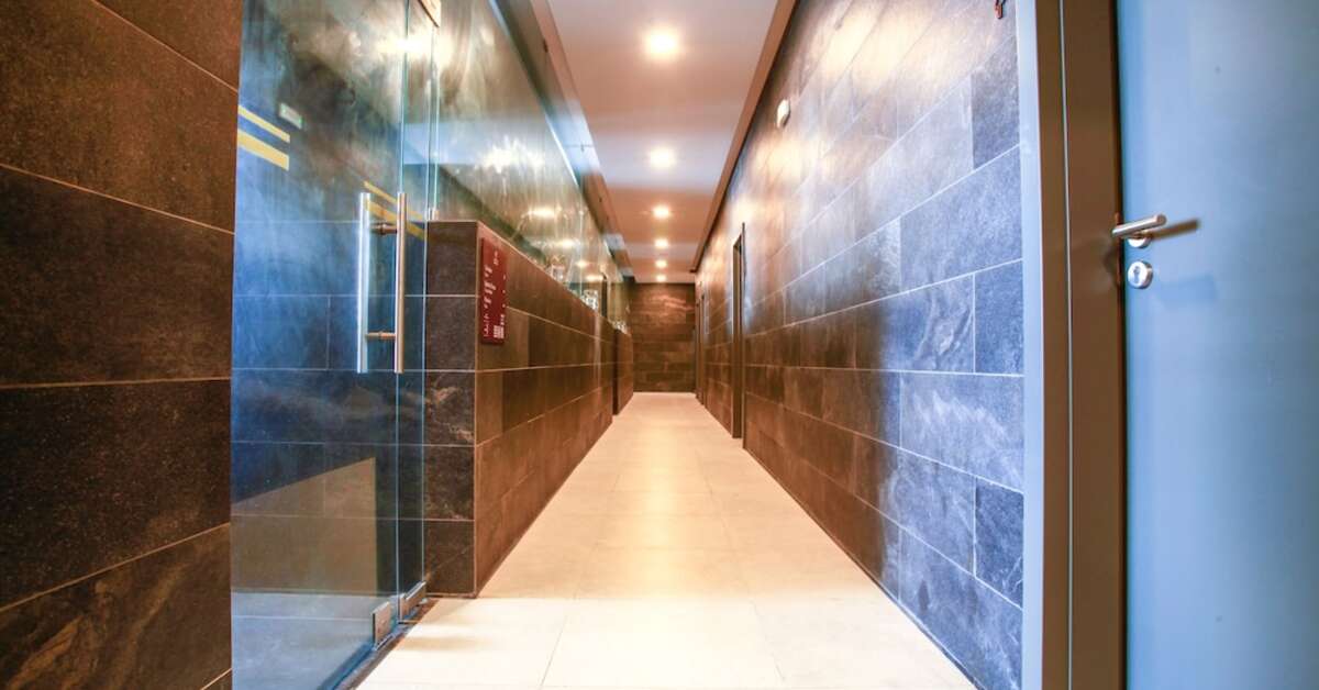 Een foto van het interieur van AP Maria Nova Lounge