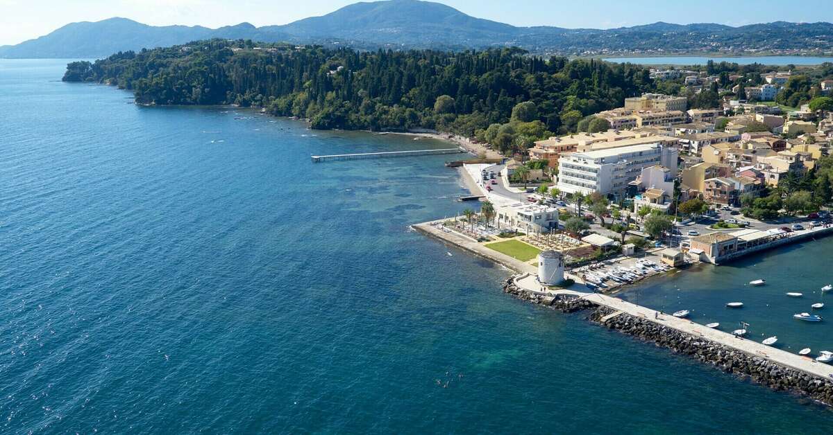 Een foto van de buitenkant van Mon Repos Palace Hotel