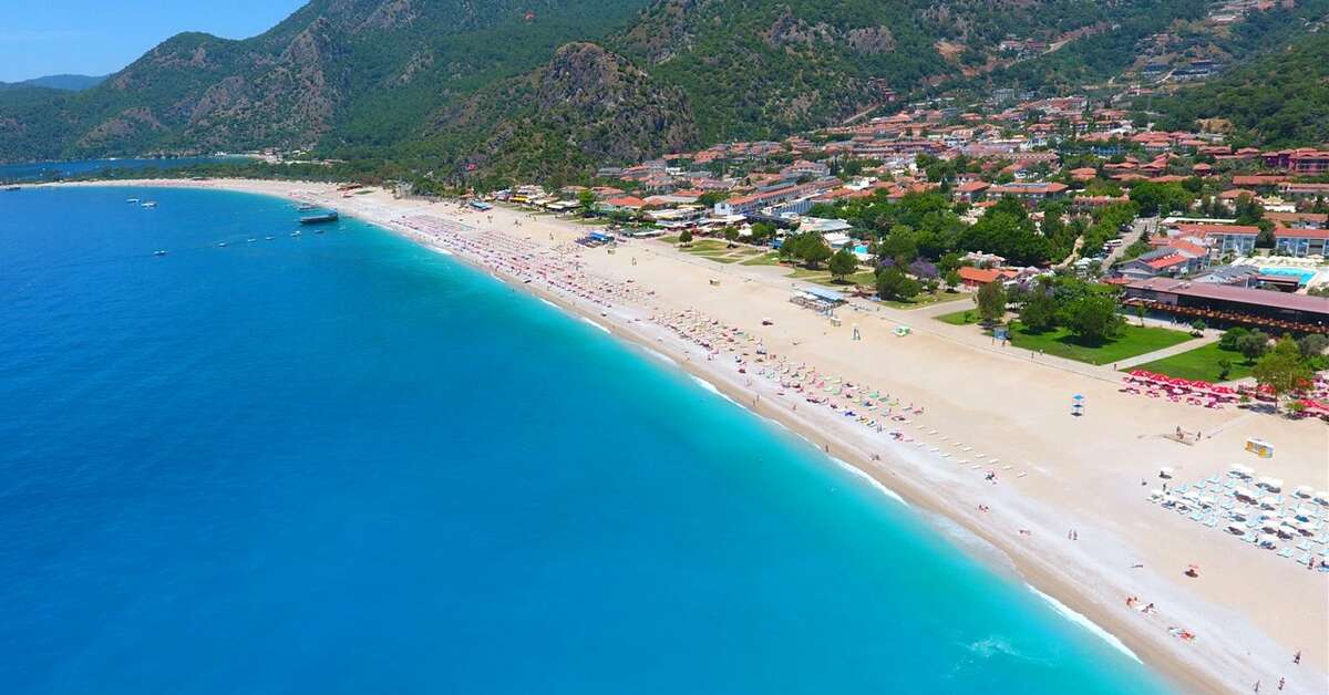 Een foto van het strand bij Belcekum Beach Resort