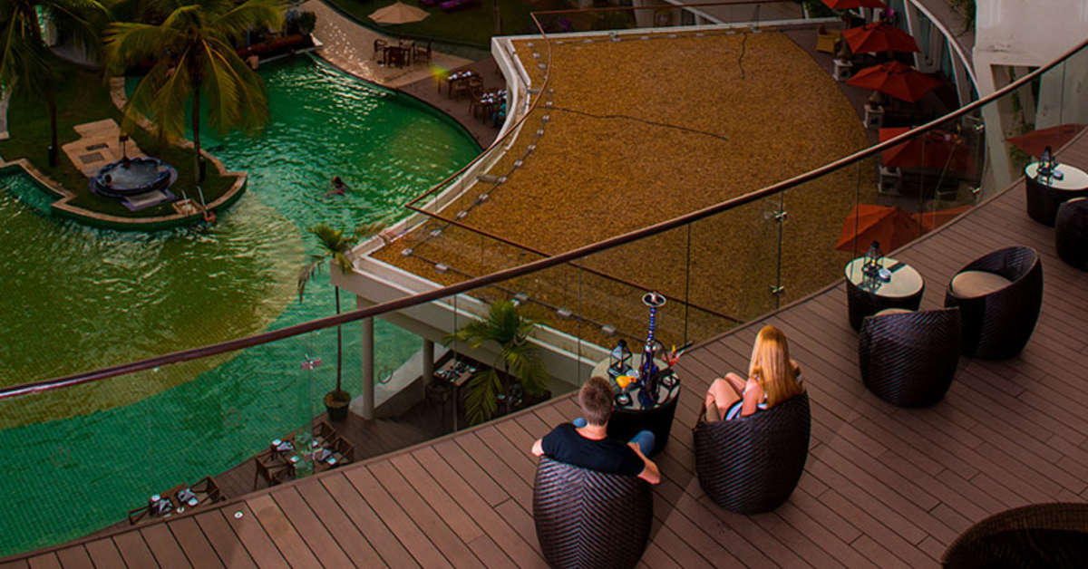 Een foto van het terras bij Occidental Eden Beruwala