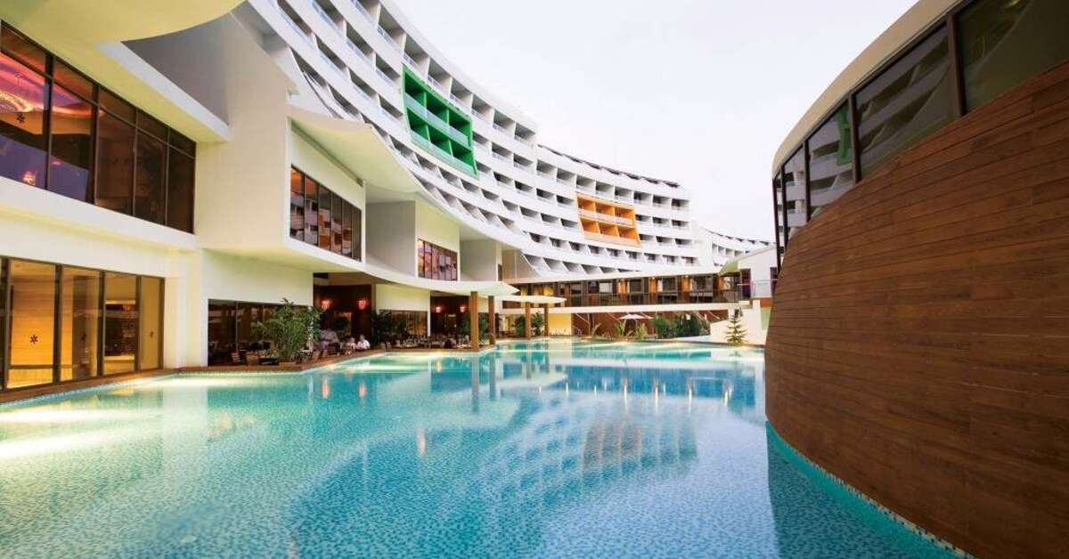 Ein Foto vom Pool im Cornelia Diamond Golf Resort & Spa