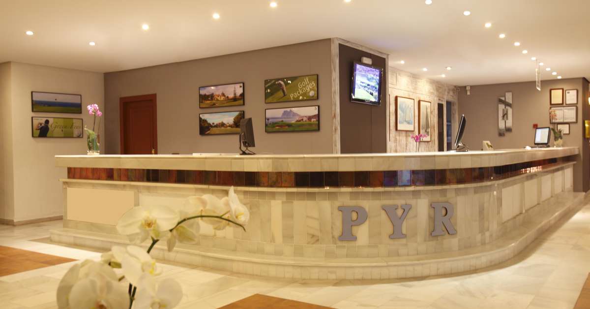 Een foto van het interieur van Hotel Occidental Puerto Banus