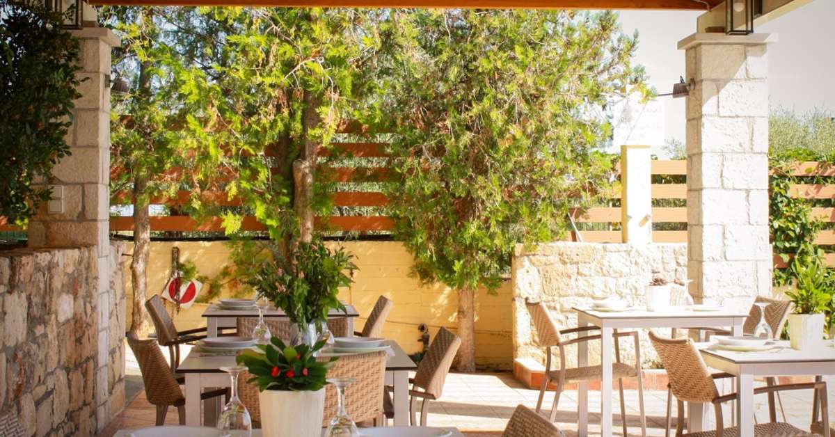 Een foto van het terras bij Villa Vicky