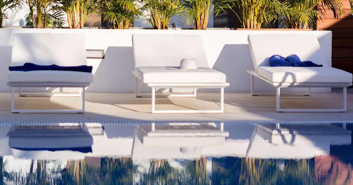 Een foto van het zwembad bij Silvi Villas