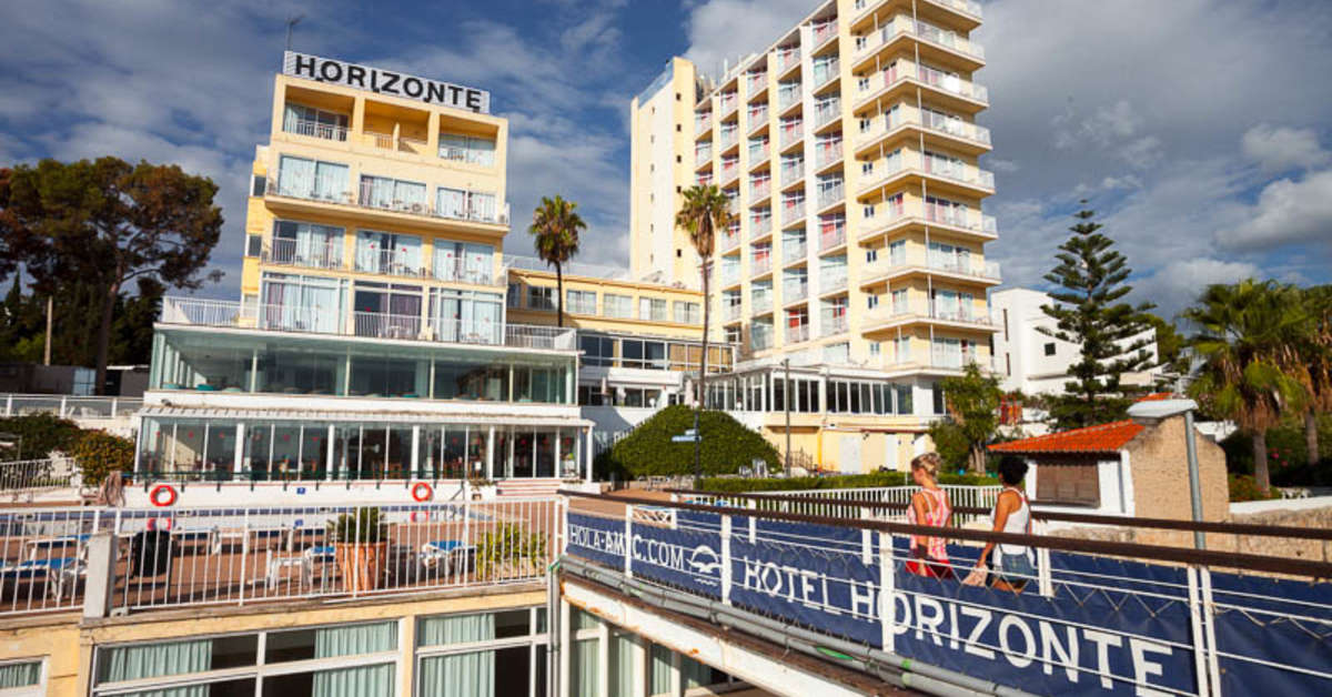 Een foto van de buitenkant van Hotel Amic Horizonte