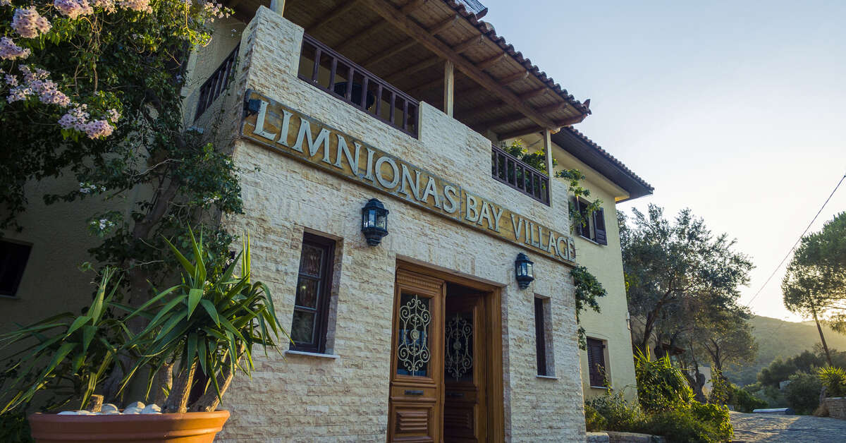 Een foto van Limnionas Bay Village