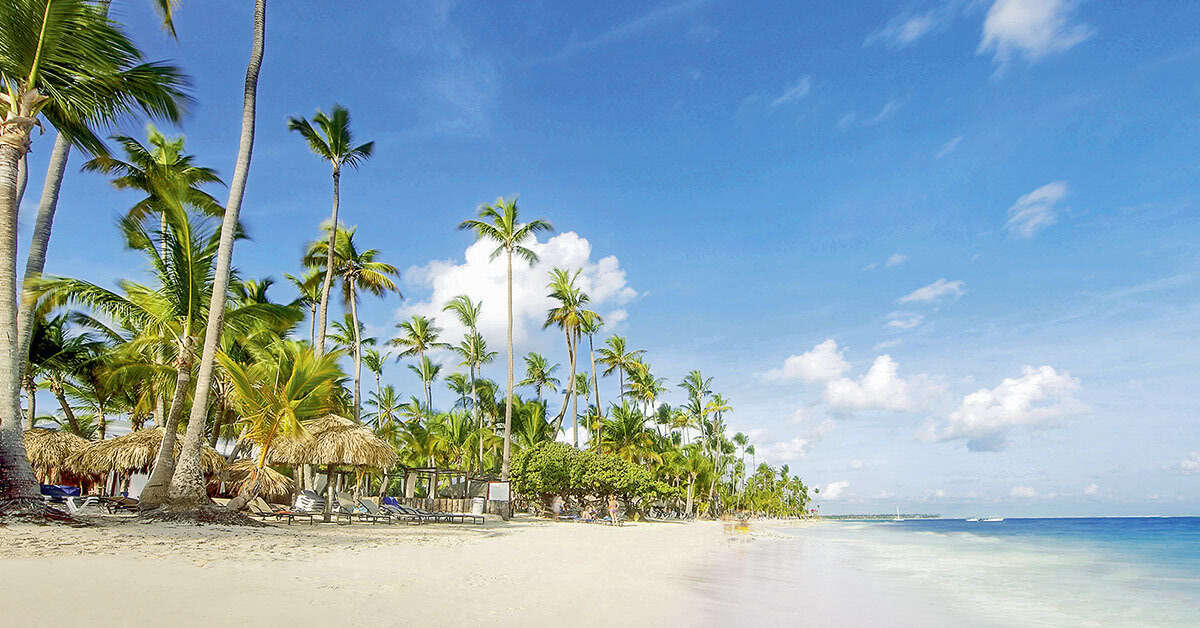 Een foto van het strand bij Grand Palladium Bavaro Suites Resort & Spa