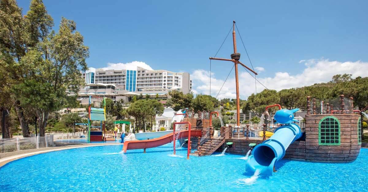 Een foto van het zwembad bij Aria Claros Hotel