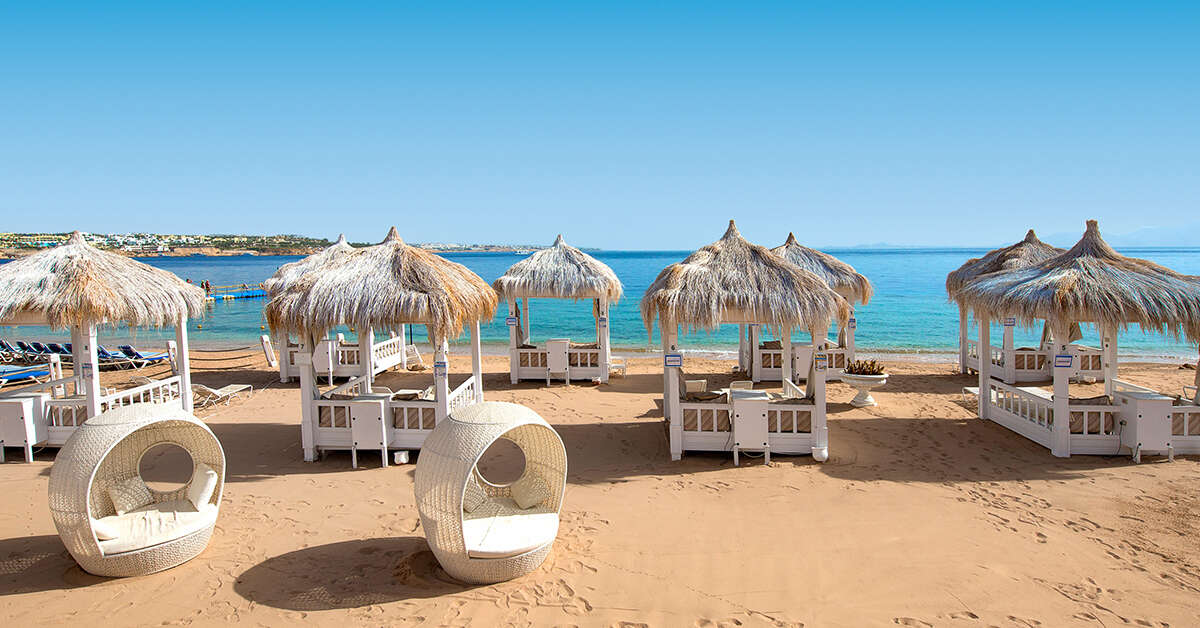 Een foto van het strand bij Sunrise Arabian Beach Resort