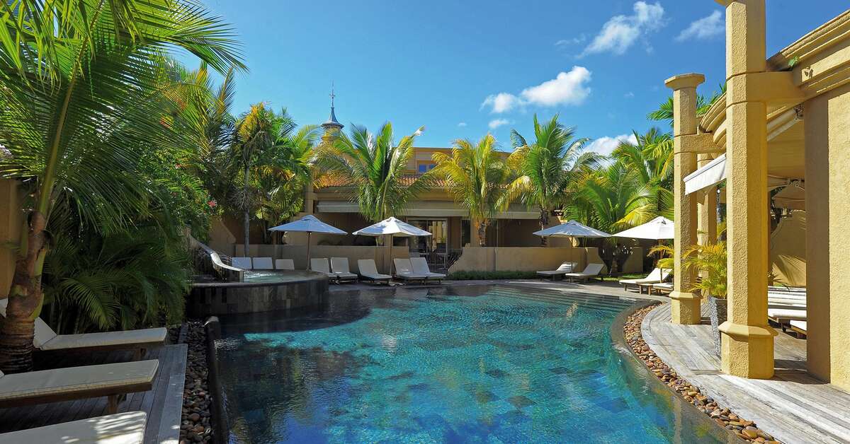 Een foto van het zwembad bij Mauricia Beachcomber