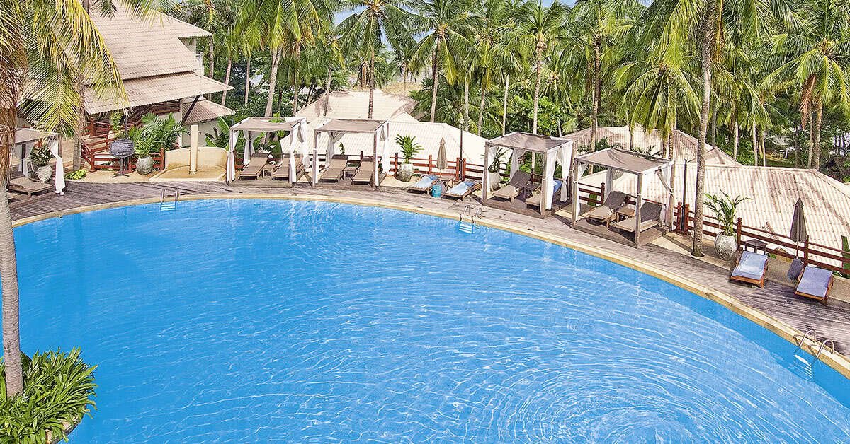 Een foto van het zwembad bij Cape Panwa Hotel