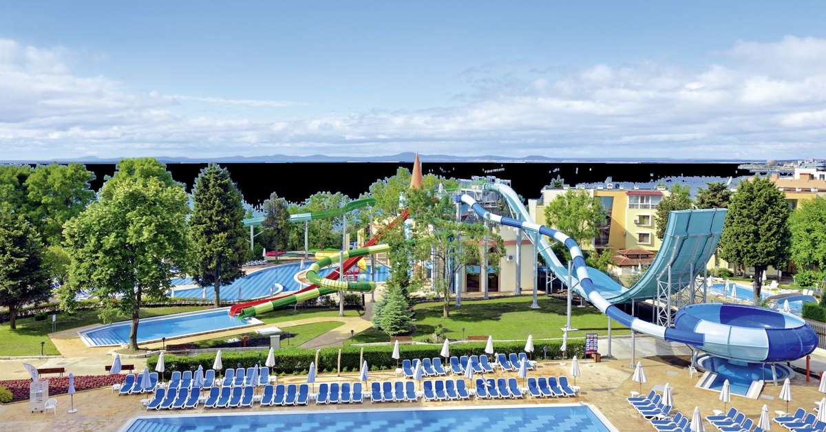 Een foto van het zwembad bij Sol Nessebar Bay & Mare Resort