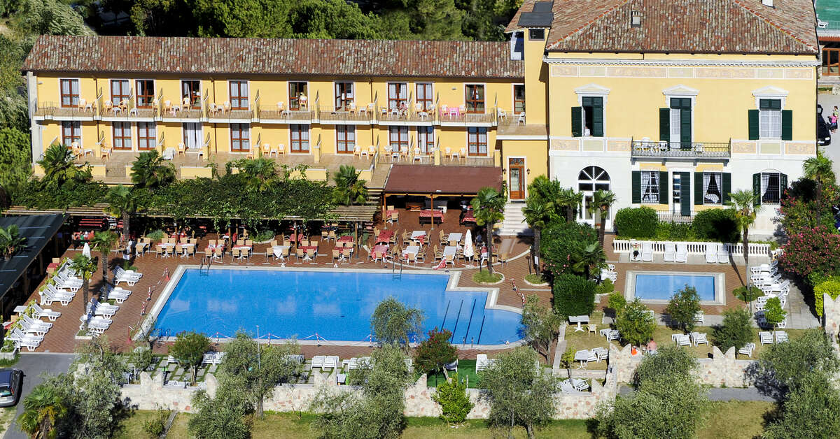 Een foto van het zwembad bij Hotel Antico Monastero