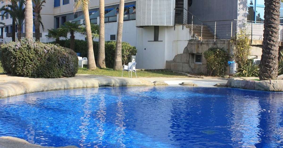 Een foto van het zwembad bij Hotel Rober Palas