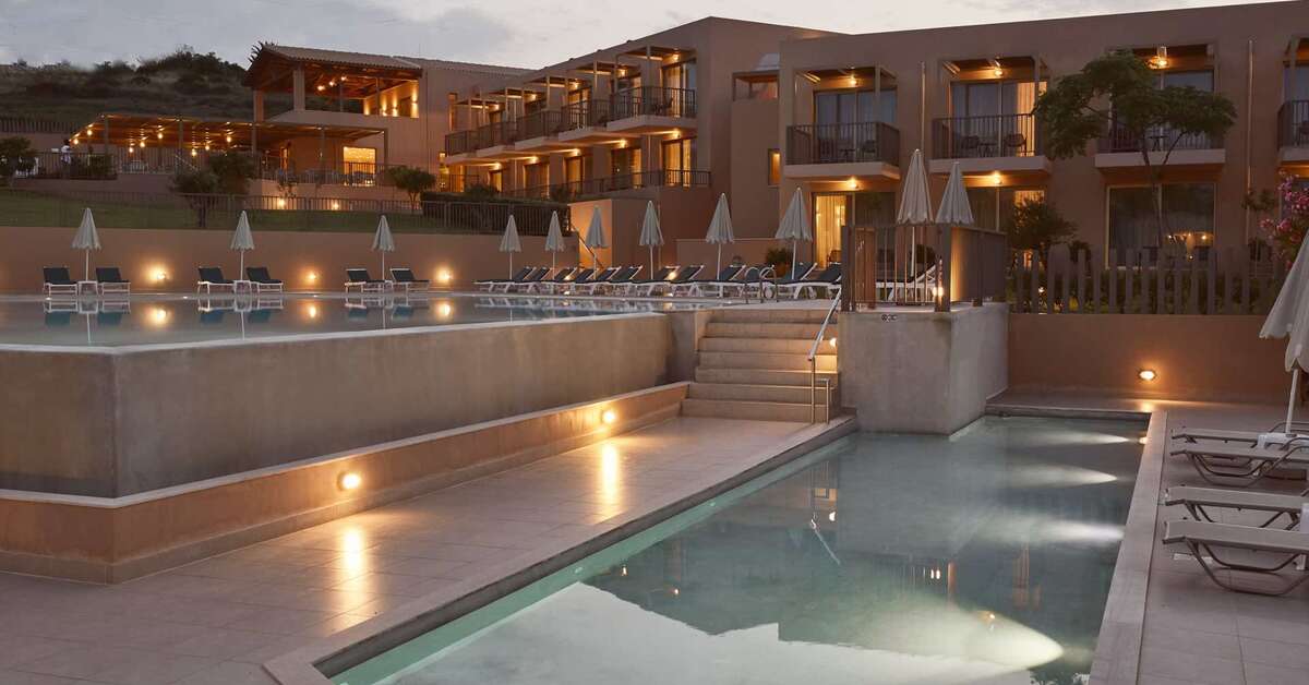 Een foto van het zwembad bij Giannoulis Santa Marina Beach