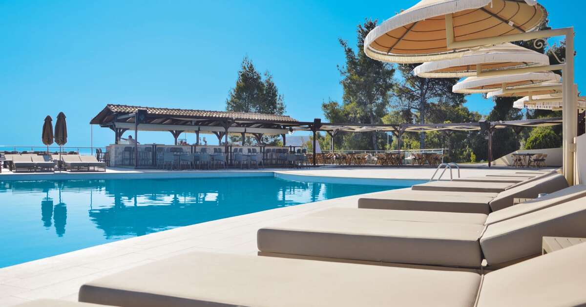 Een foto van het zwembad bij Alia Palace Luxury Hotel