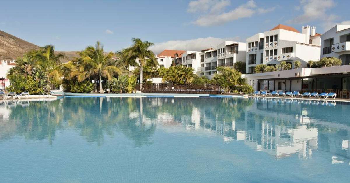Een foto van het zwembad bij Hotel Esencia de Fuerteventura